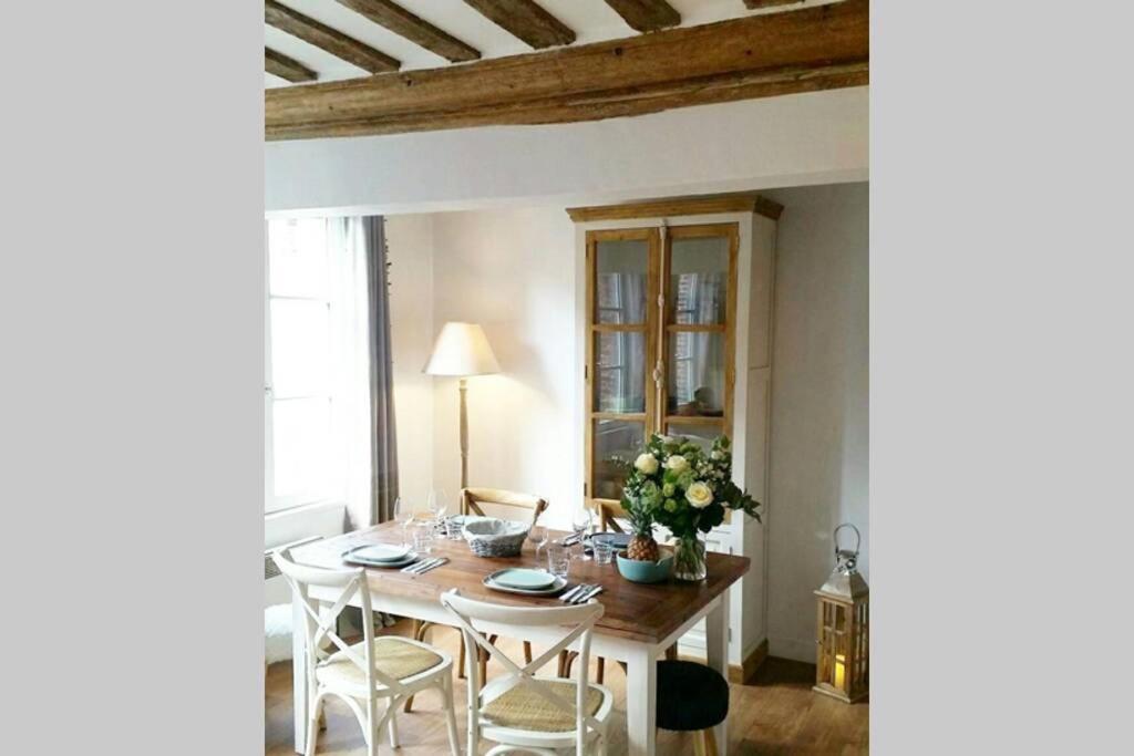 Une Pause Chez Julien, Appartement Lumineux Et Idealement Situe! Honfleur Exterior foto